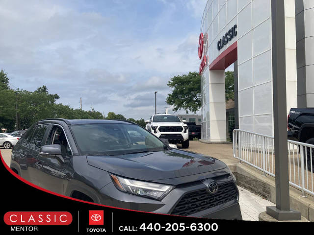 2023 Toyota RAV4 XLE AWD photo