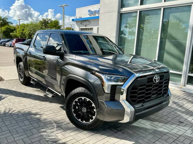 2023 Toyota Tundra SR5 4WD photo