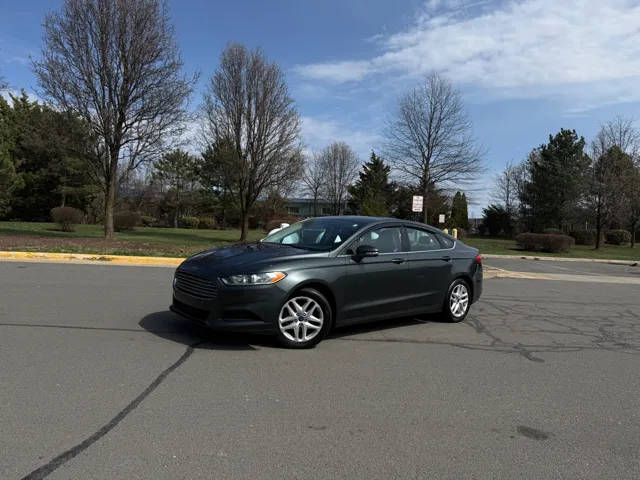 2015 Ford Fusion SE FWD photo