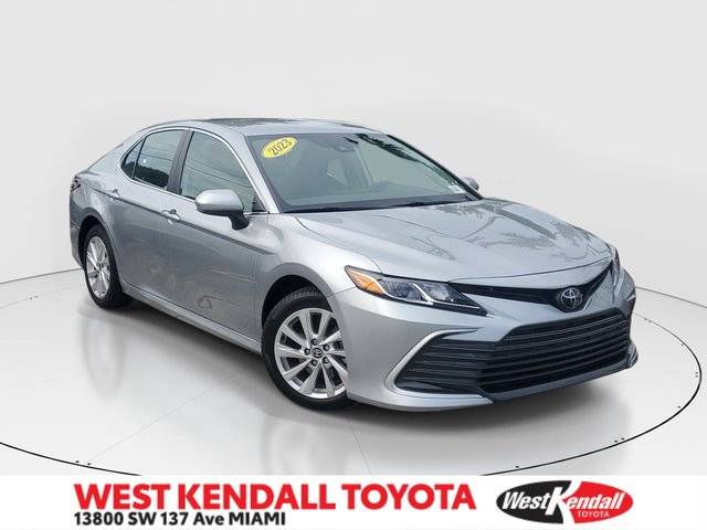 2023 Toyota Camry LE FWD photo
