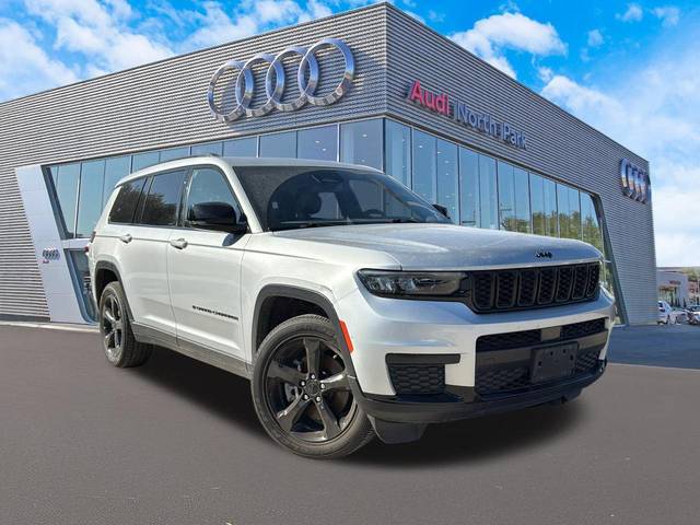 2023 Jeep Grand Cherokee L Altitude X 4WD photo