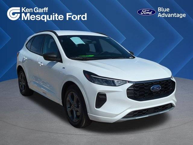 2023 Ford Escape ST-Line FWD photo