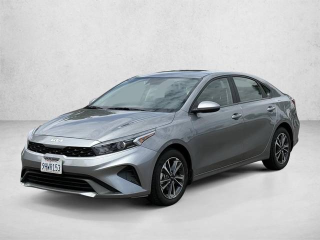 2023 Kia Forte LXS FWD photo