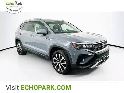 2023 Volkswagen Taos SE FWD photo