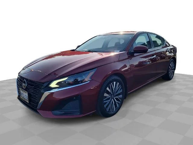 2023 Nissan Altima 2.5 SV FWD photo