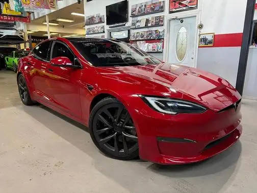 2022 Tesla Model S Plaid AWD photo