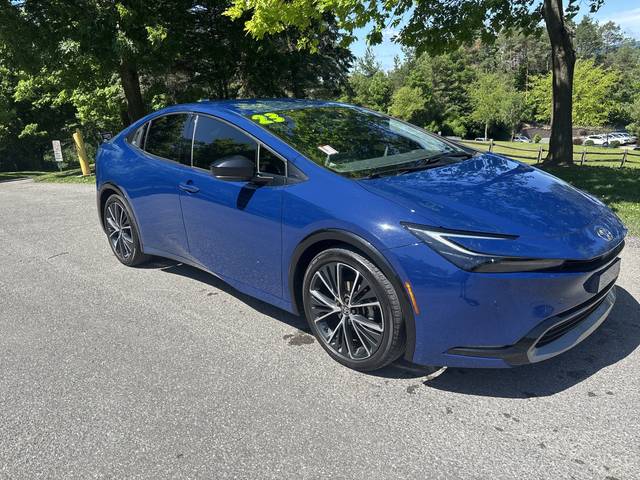 2023 Toyota Prius XLE FWD photo