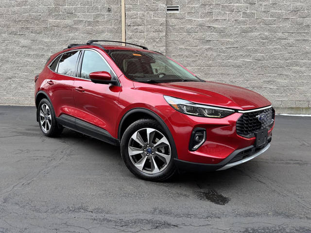 2023 Ford Escape Platinum AWD photo