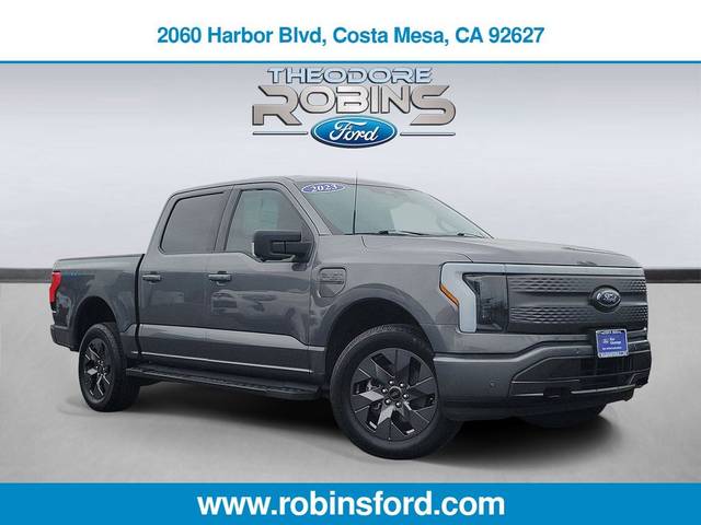 2023 Ford F-150 Lightning XLT AWD photo