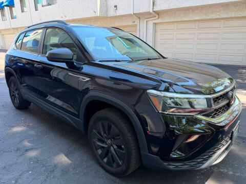 2023 Volkswagen Taos S FWD photo
