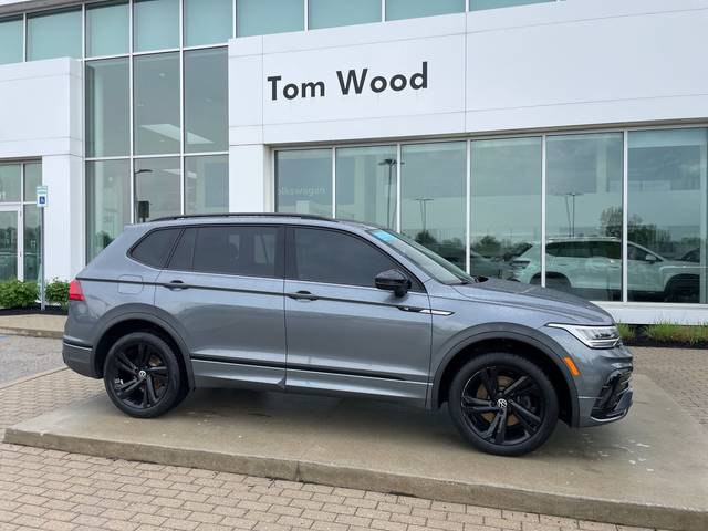 2023 Volkswagen Tiguan SE R-Line Black FWD photo