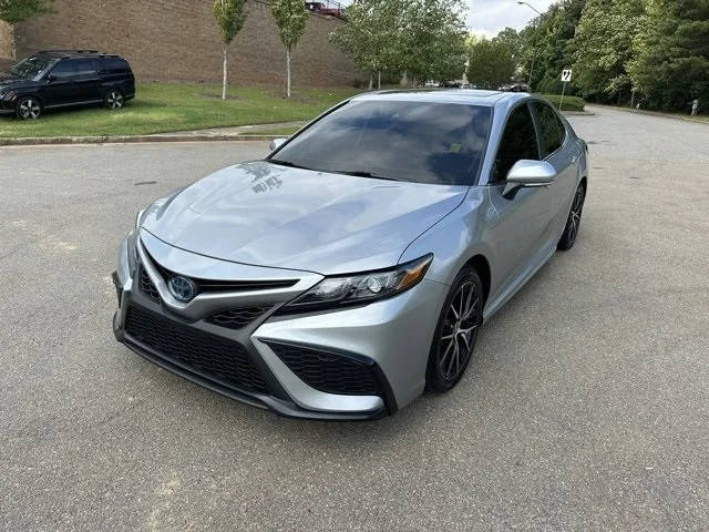 2023 Toyota Camry Hybrid SE FWD photo