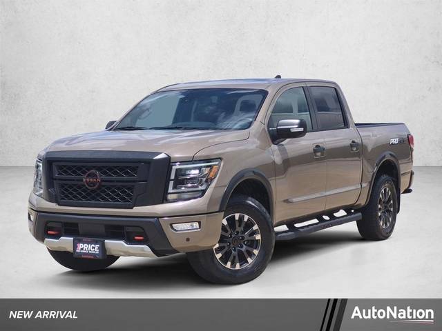 2023 Nissan Titan PRO-4X 4WD photo
