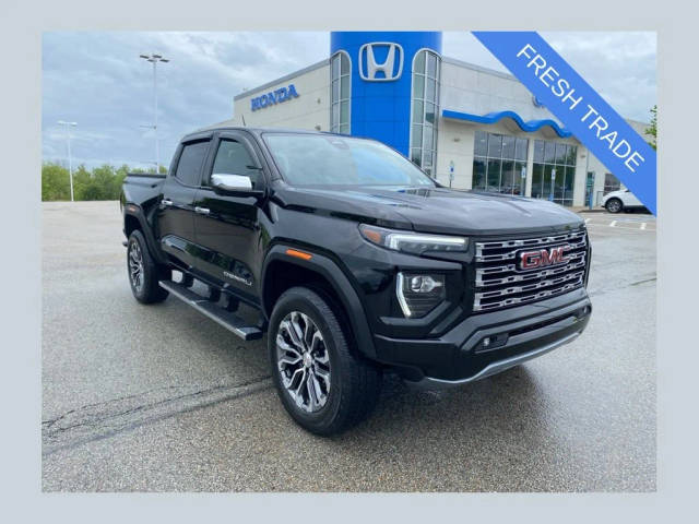 2023 GMC Canyon 4WD Denali 4WD photo