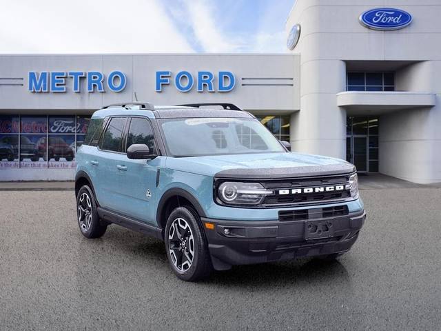 2023 Ford Bronco Sport Outer Banks 4WD photo