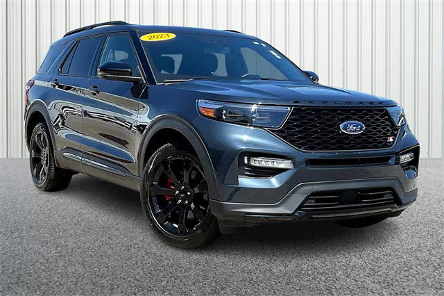 2023 Ford Explorer ST 4WD photo