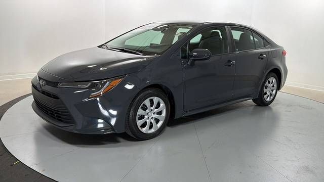 2023 Toyota Corolla LE FWD photo