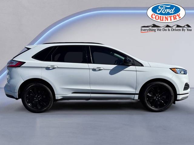 2023 Ford Edge SE AWD photo