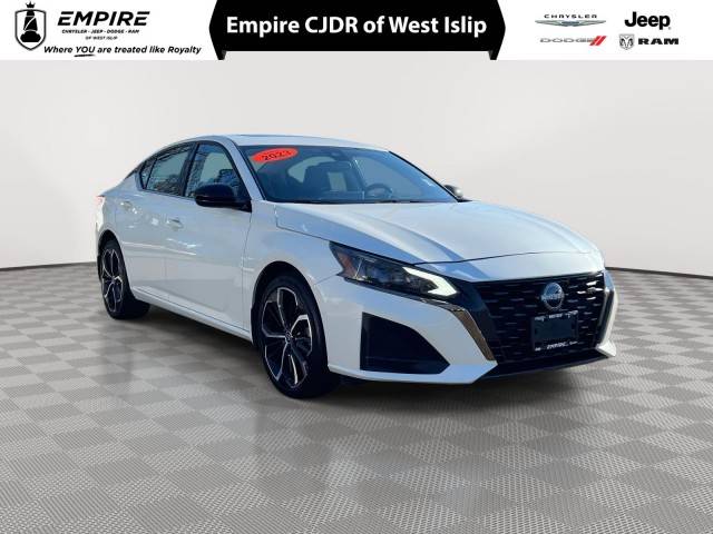 2023 Nissan Altima 2.5 SR AWD photo