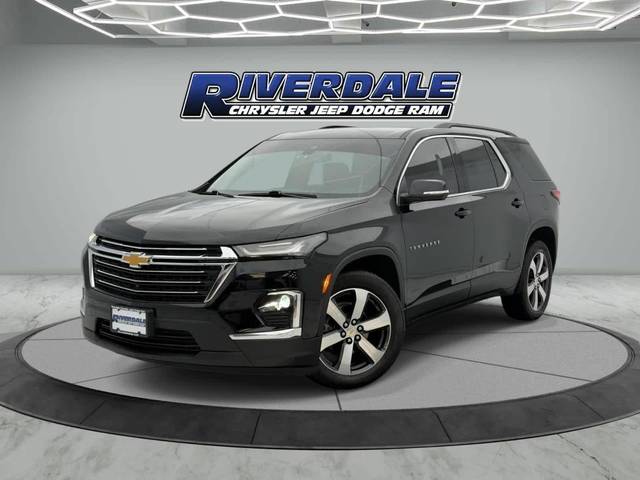 2023 Chevrolet Traverse LT Leather AWD photo
