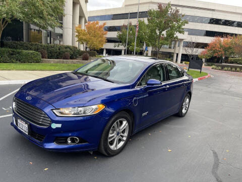 2015 Ford Fusion Energi Titanium FWD photo