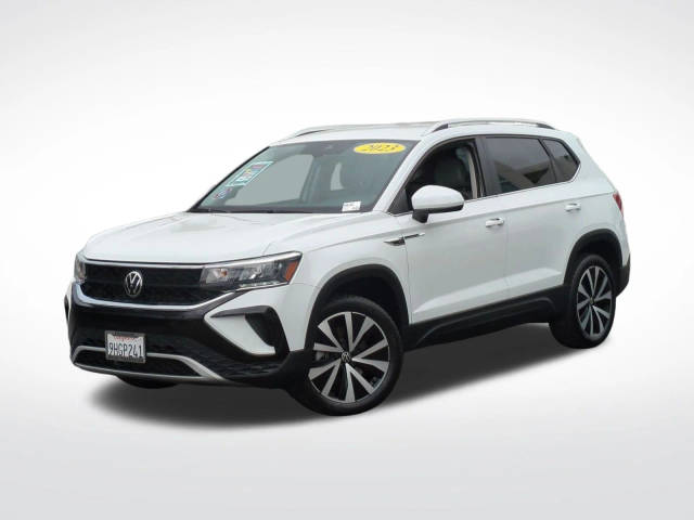2023 Volkswagen Taos SE FWD photo