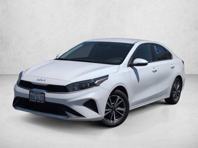 2023 Kia Forte LXS FWD photo