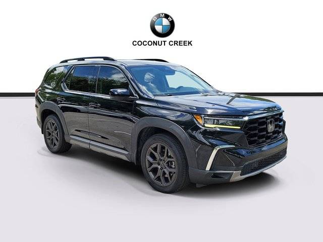2023 Honda Pilot Touring FWD photo