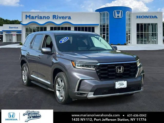 2023 Honda Pilot EX-L 8 Passenger AWD photo
