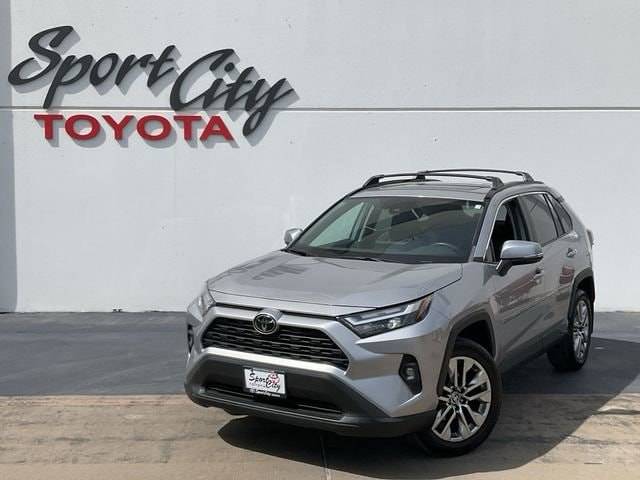 2023 Toyota RAV4 XLE Premium AWD photo