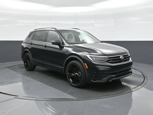 2023 Volkswagen Tiguan SE R-Line Black AWD photo