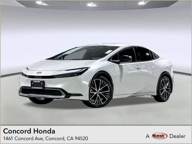 2023 Toyota Prius XLE FWD photo