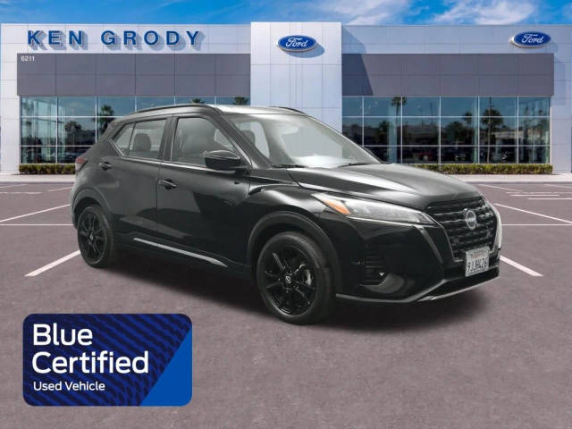 2023 Nissan Kicks SR FWD photo