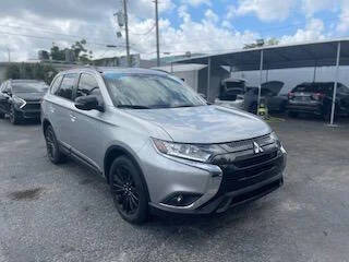 2020 Mitsubishi Outlander LE FWD photo