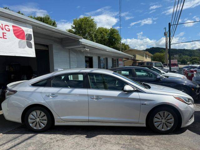 2016 Hyundai Sonata SE FWD photo