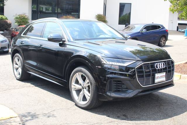2023 Audi Q8 Prestige AWD photo