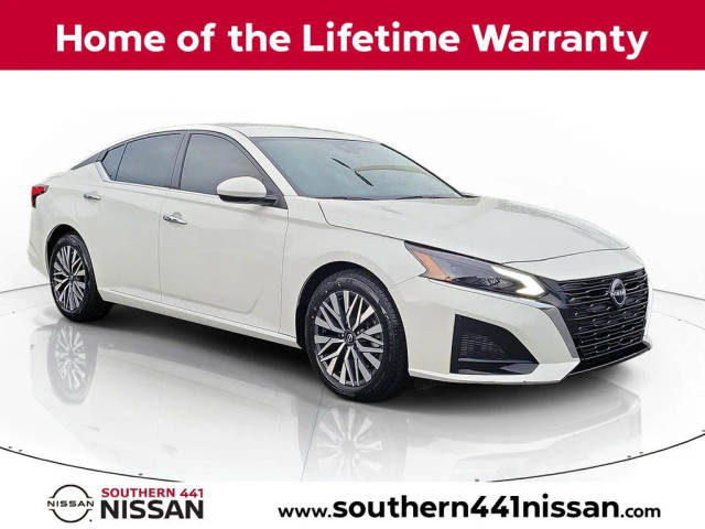 2023 Nissan Altima 2.5 SV FWD photo