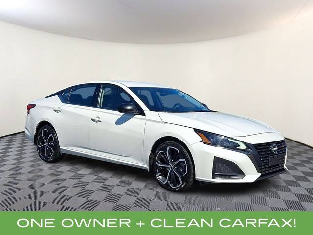 2023 Nissan Altima 2.5 SR AWD photo