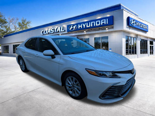 2023 Toyota Camry LE FWD photo