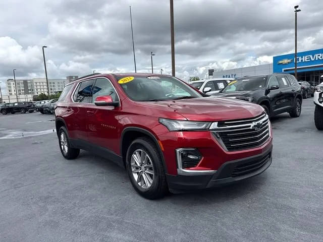 2023 Chevrolet Traverse LT Cloth FWD photo