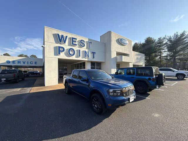 2023 Ford Maverick LARIAT Advanced AWD photo