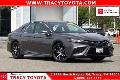 2023 Toyota Camry Hybrid SE FWD photo