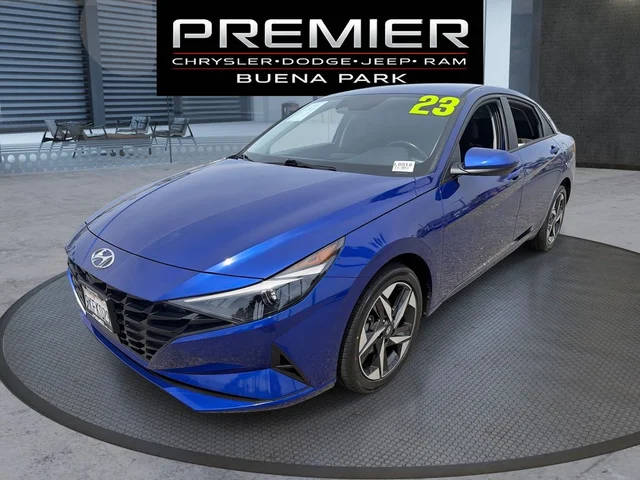 2023 Hyundai Elantra SEL FWD photo