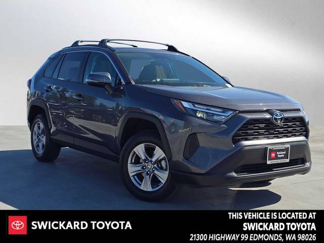 2023 Toyota RAV4 XLE AWD photo
