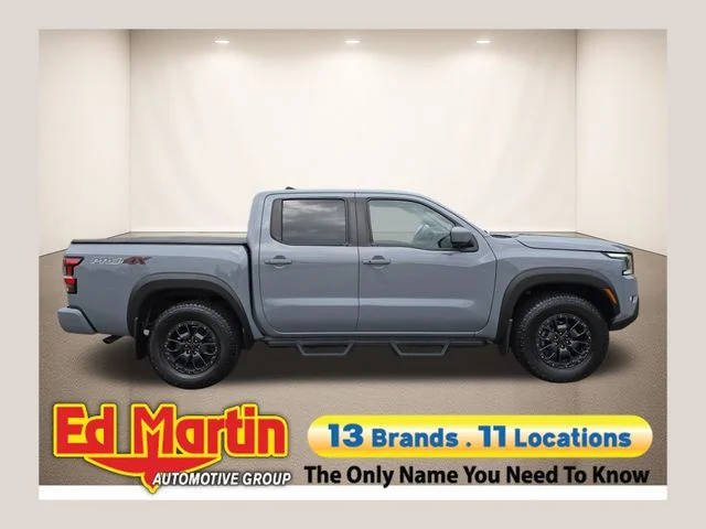 2023 Nissan Frontier PRO-4X 4WD photo