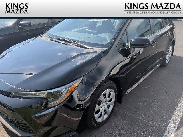 2023 Toyota Corolla LE FWD photo