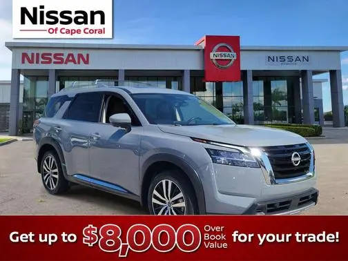 2023 Nissan Pathfinder Platinum FWD photo
