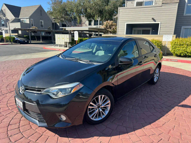 2015 Toyota Corolla  FWD photo