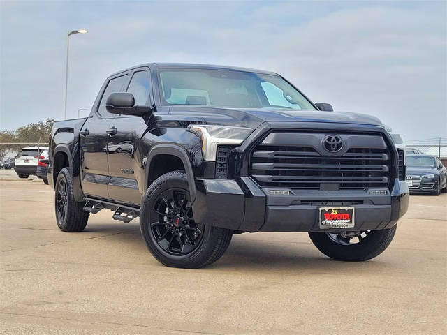 2023 Toyota Tundra SR5 4WD photo