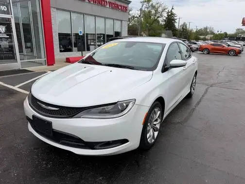 2015 Chrysler 200 S FWD photo